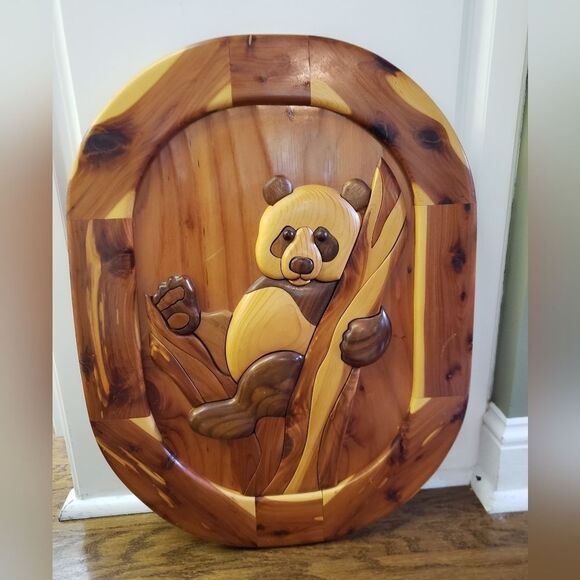 Huge Intarsia Panda - Picture 1 of 4
